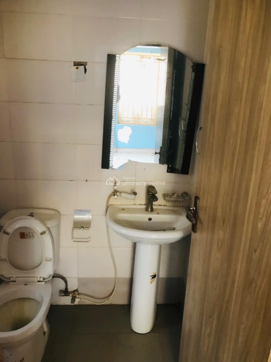 Renovated 2 Bedrooms Flat, Gwarinpa, Abuja, Flat / Apartment for Rent