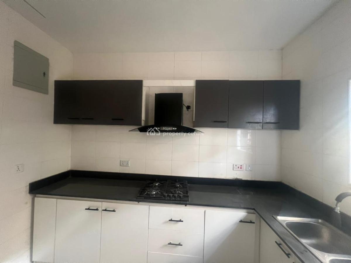 2 Bedroom Apartment, Ologolo, Ologolo, Lekki, Lagos, Flat / Apartment for Sale