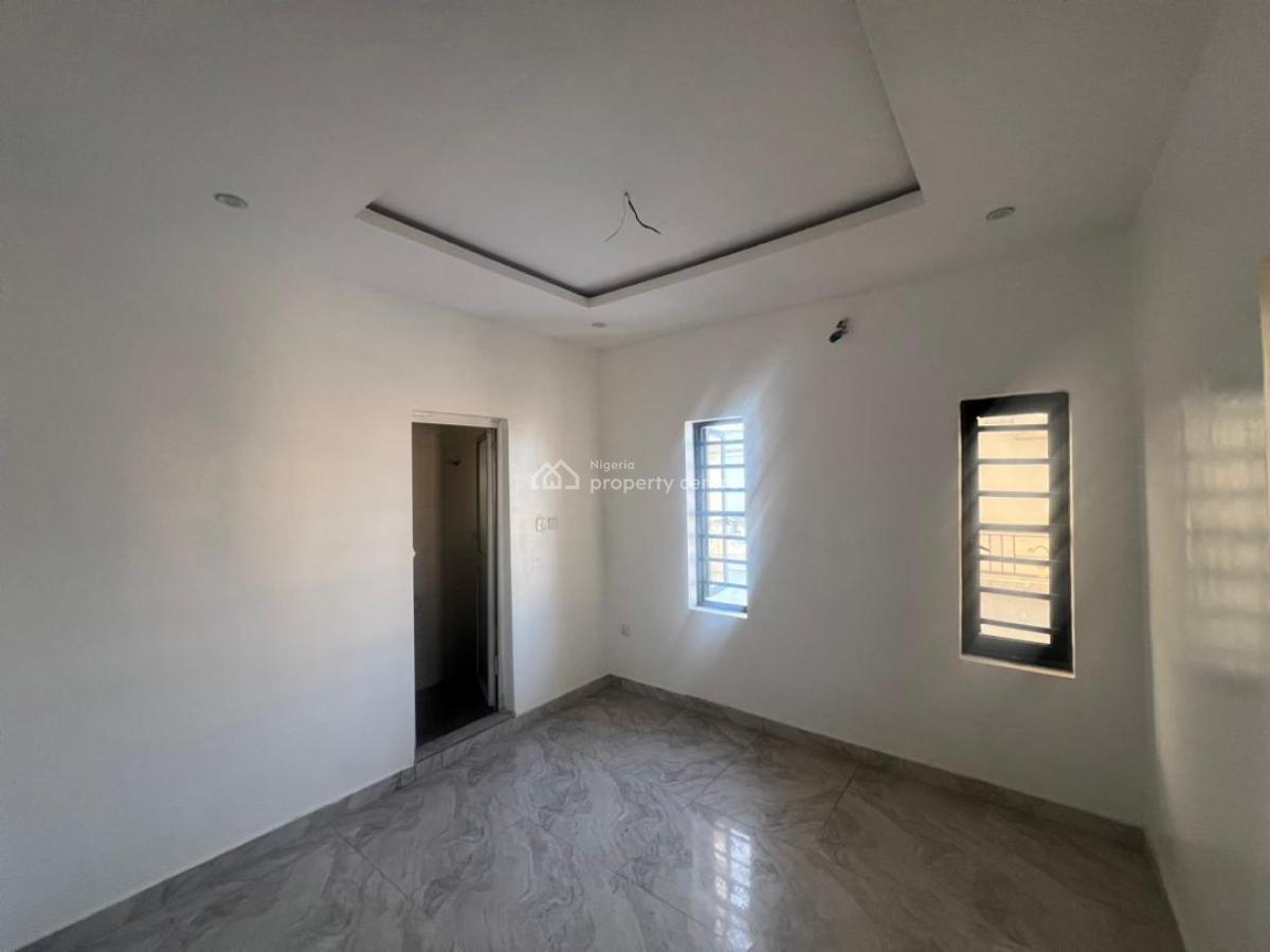 2 Bedroom Apartment, Ologolo, Ologolo, Lekki, Lagos, Flat / Apartment for Sale