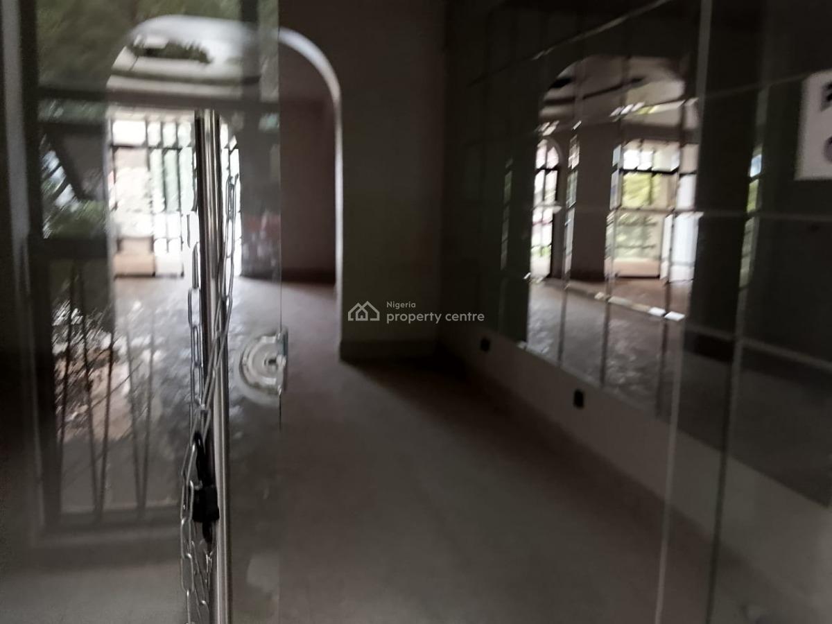 Strategically Located 144sqm Office / Shop, Wuse 2, Abuja, Shop for Rent