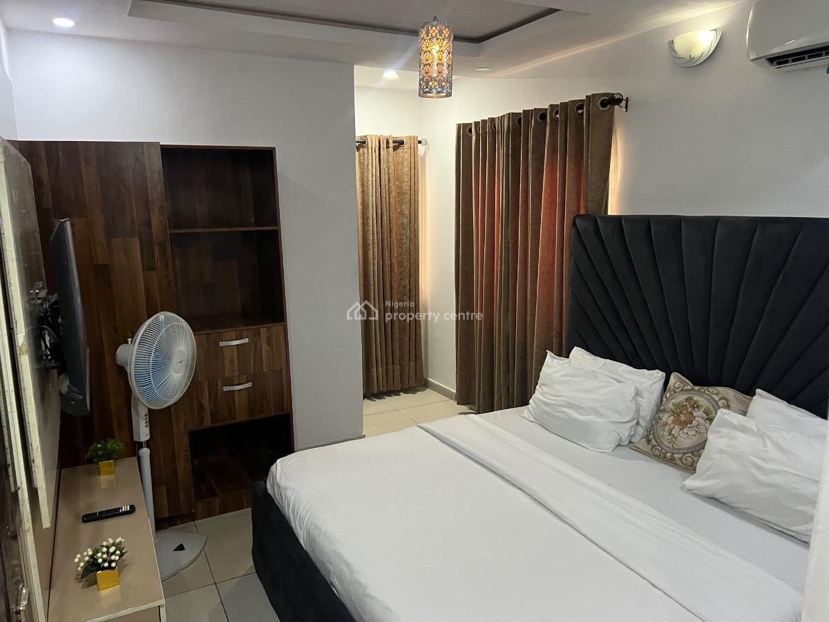 Self Serviced 3 Bedroom Apartment, June 12 Blvd Abraham Adesanya Estate, Ajah, Lagos, Detached Bungalow for Rent