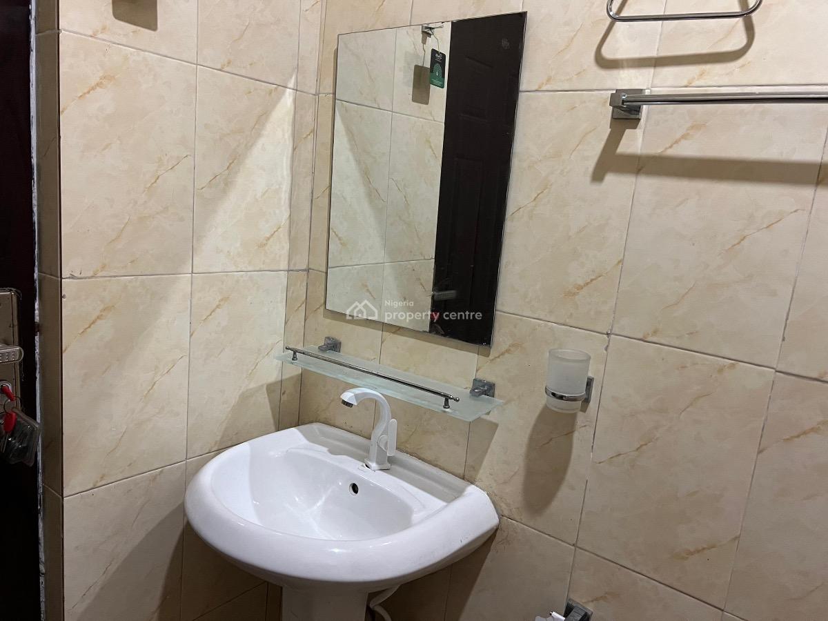 Self Serviced 3 Bedroom Apartment, June 12 Blvd Abraham Adesanya Estate, Ajah, Lagos, Detached Bungalow for Rent