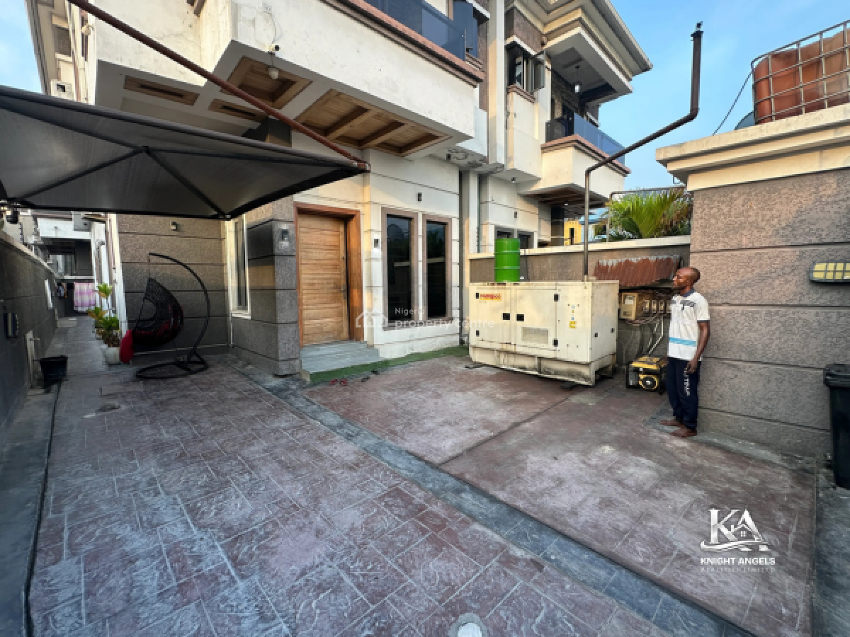 4-bedroom Semi-detached Duplex with Bq, Off Platinum Way, Lekki, Lagos, Semi-detached Duplex for Rent