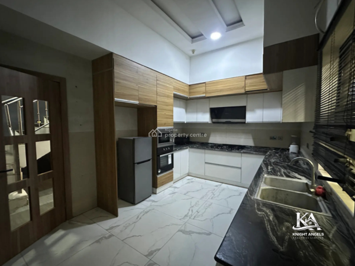 4-bedroom Semi-detached Duplex with Bq, Off Platinum Way, Lekki, Lagos, Semi-detached Duplex for Rent