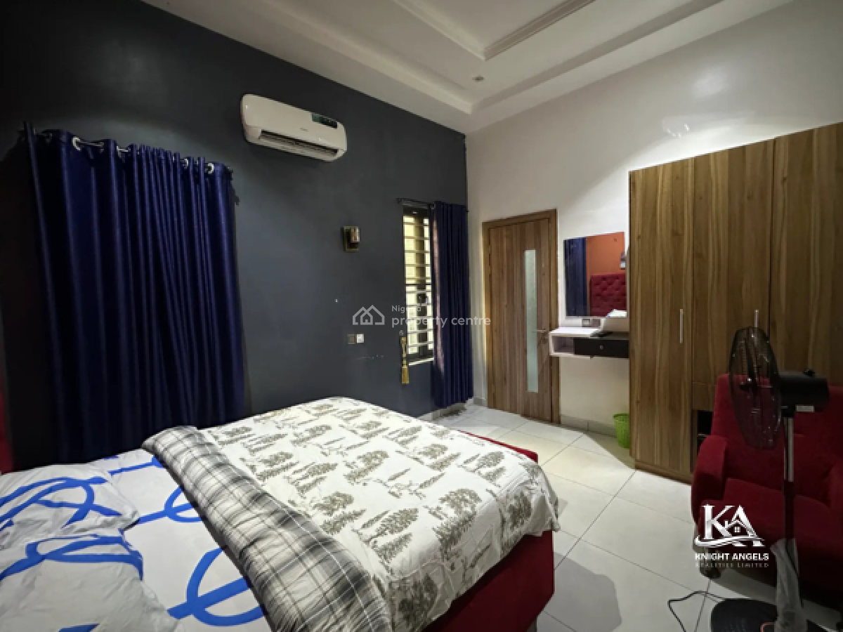 4-bedroom Semi-detached Duplex with Bq, Off Platinum Way, Lekki, Lagos, Semi-detached Duplex for Rent