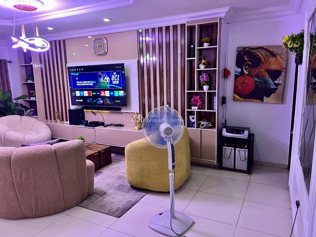 S & S Moj-june 12 Apartment, 2b, June 12 Boulevard Road, Road 4 Junction Abraham Adesanya, Ajah, Lagos, Detached Bungalow Short Let