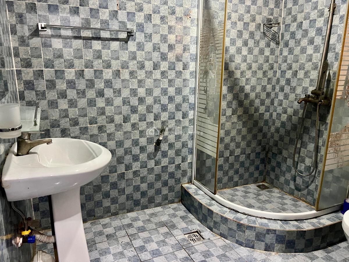 S & S Moj-june 12 Apartment, 2b, June 12 Boulevard Road, Road 4 Junction Abraham Adesanya, Ajah, Lagos, Detached Bungalow Short Let