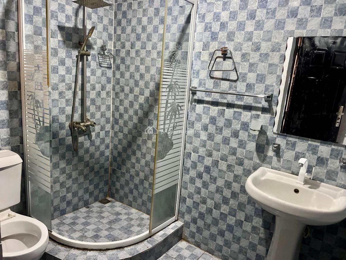 S & S Moj-june 12 Apartment, 2b, June 12 Boulevard Road, Road 4 Junction Abraham Adesanya, Ajah, Lagos, Detached Bungalow Short Let