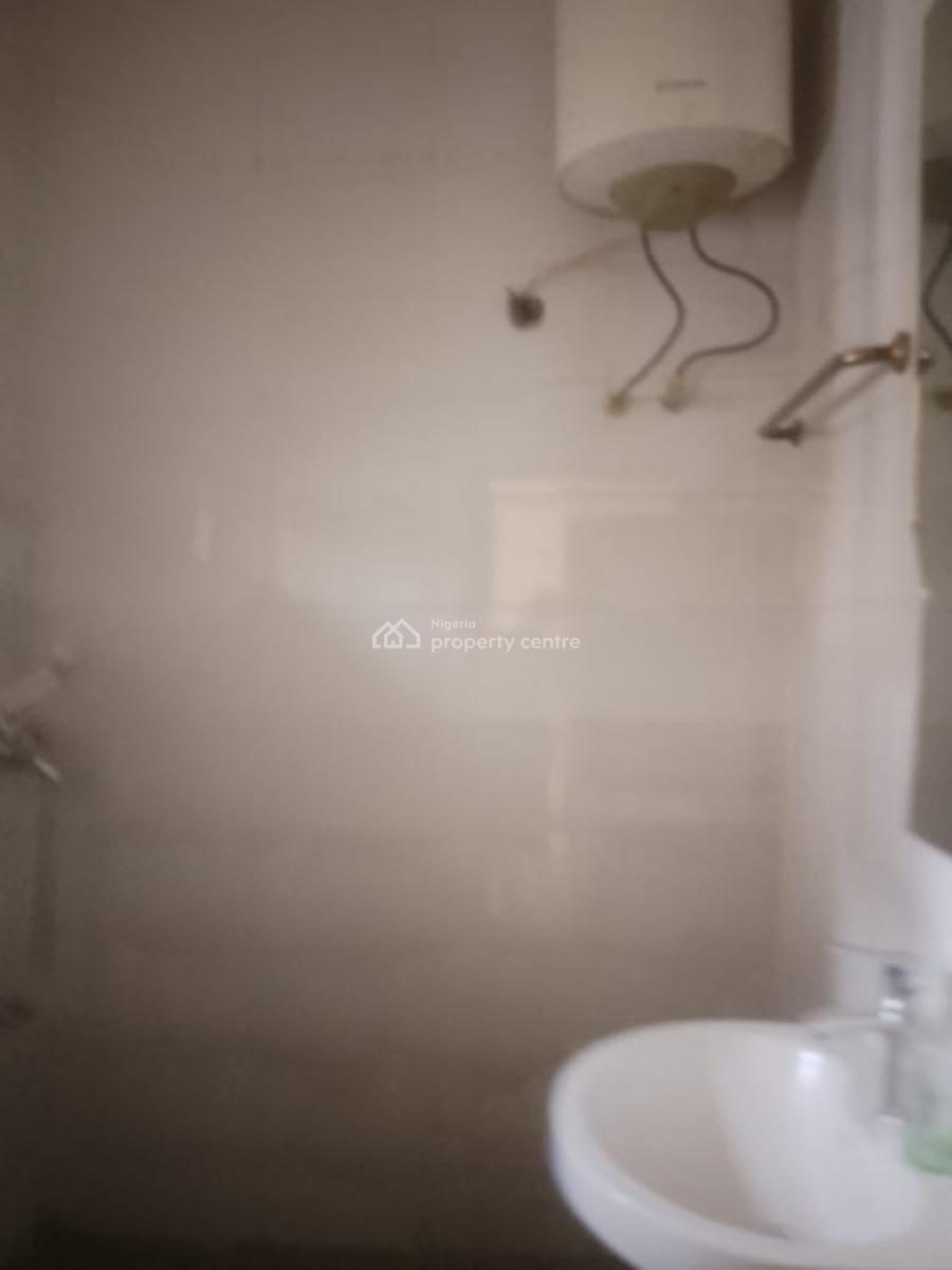 Spacious 3 Bedrooms, Garki 2, Garki, Abuja, Flat / Apartment for Rent