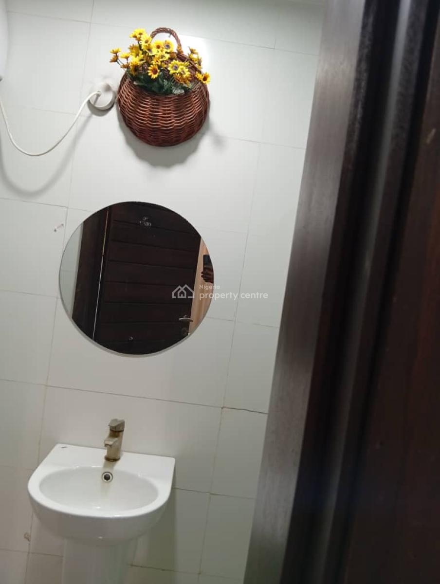2 Bedroom Apartment, Freedom Way, Lekki Phase 1, Lekki, Lagos, Flat / Apartment for Rent
