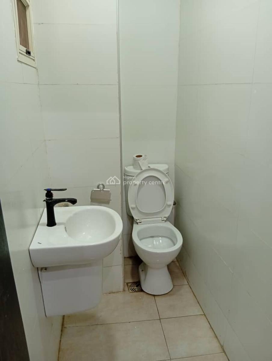 2 Bedroom Apartment, Freedom Way, Lekki Phase 1, Lekki, Lagos, Flat / Apartment for Rent