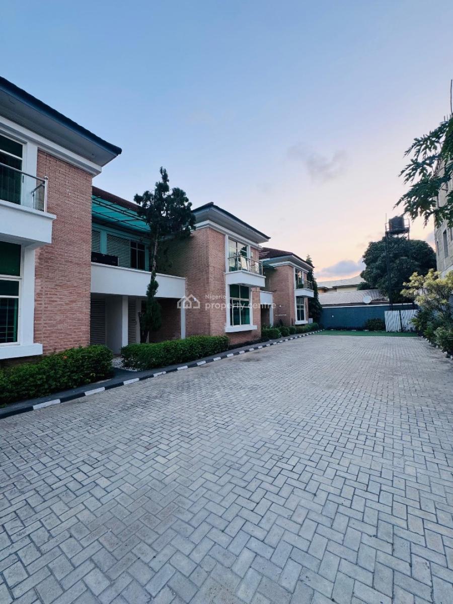 3 Bedroom Apartment with Bq and Swimming Pool Available in Lekki 1, Lekki Phase One, Lekki, Lagos, House for Rent