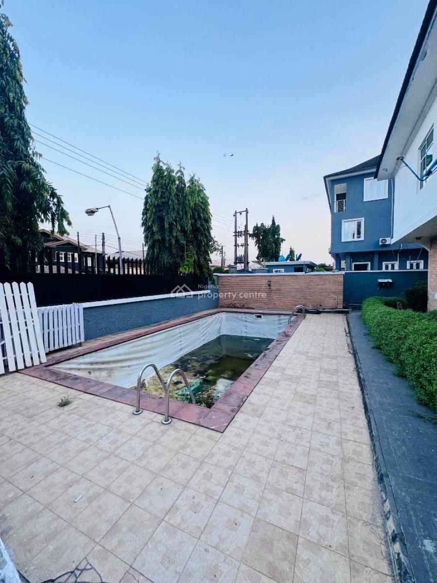3 Bedroom Apartment with Bq and Swimming Pool Available in Lekki 1, Lekki Phase One, Lekki, Lagos, House for Rent