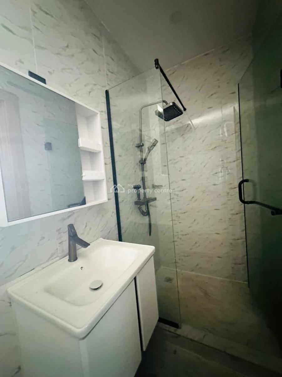 Well Finished Serviced 3 Bedroom Flat with a Room Bq, Victoria Island (vi), Lagos, Flat / Apartment for Rent