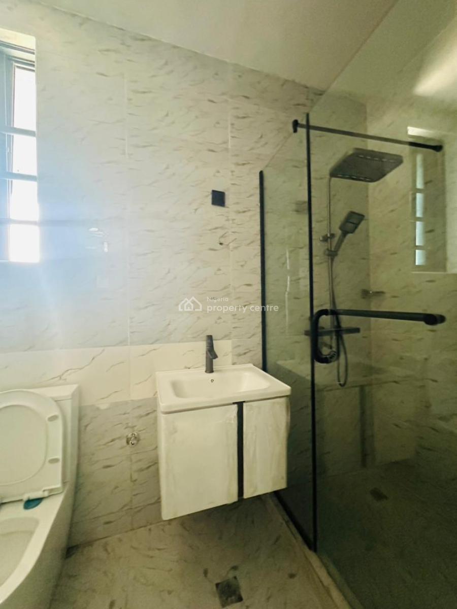 Well Finished Serviced 3 Bedroom Flat with a Room Bq, Victoria Island (vi), Lagos, Flat / Apartment for Rent