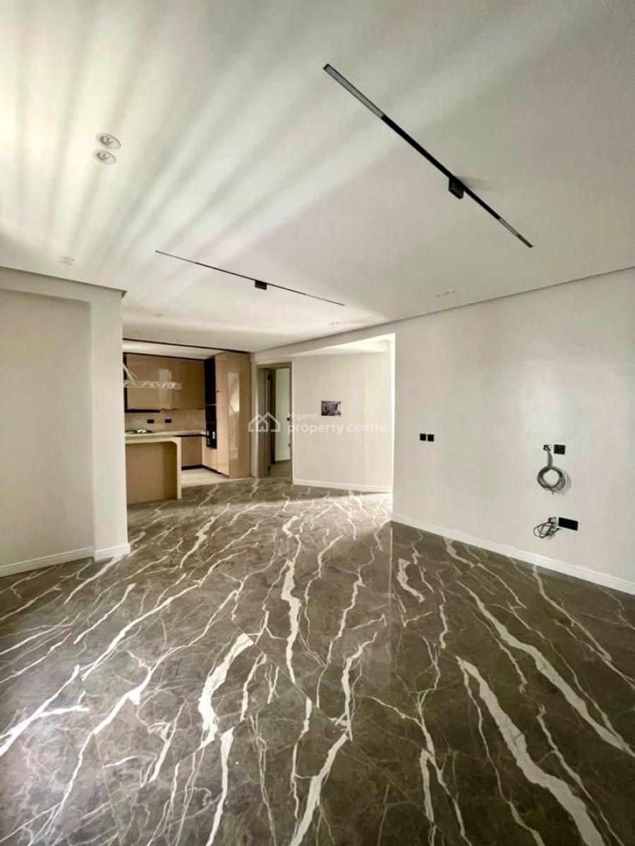 Well Finished 4 Bedroom Apartment, Lekki Phase 1, Lekki, Lagos, Flat / Apartment for Sale