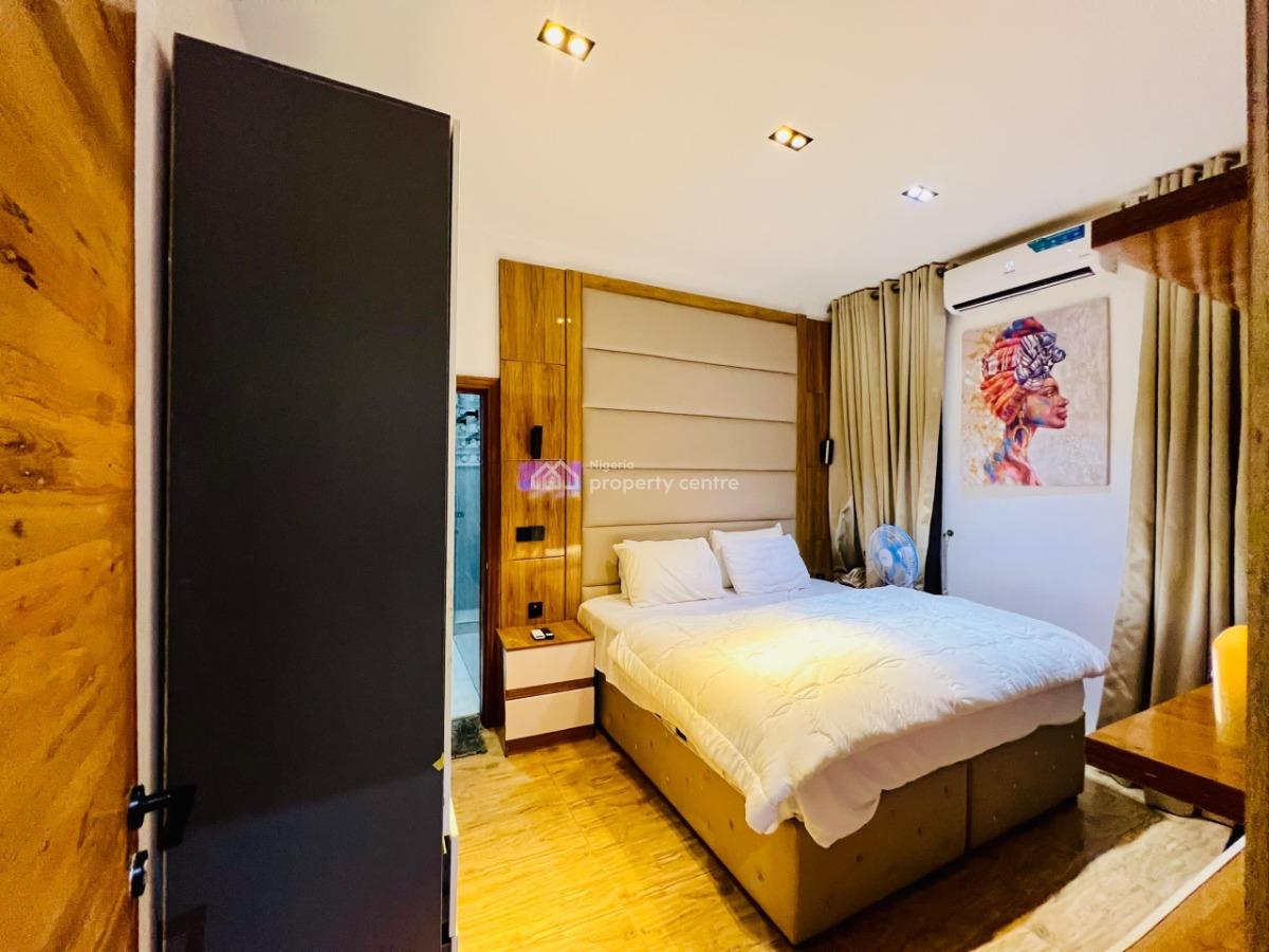 Davdan Luxe 4 Bedroom Terrace Duplex with Snooker and  Ps5, Orchid Road, Lekki, Lagos, Flat / Apartment Short Let