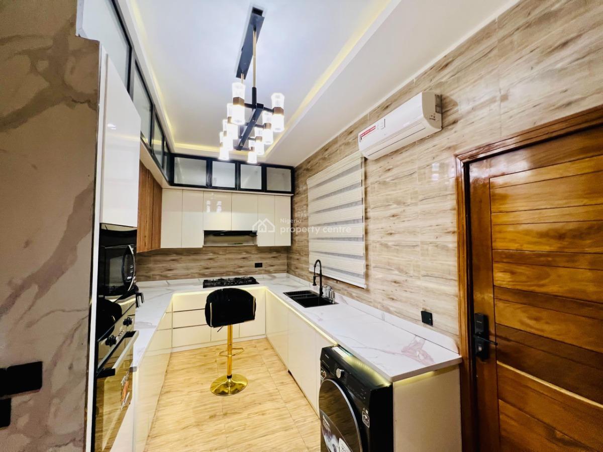 Davdan Luxe 4 Bedroom Terrace Duplex with Snooker and  Ps5, Orchid Road, Lekki, Lagos, Flat / Apartment Short Let