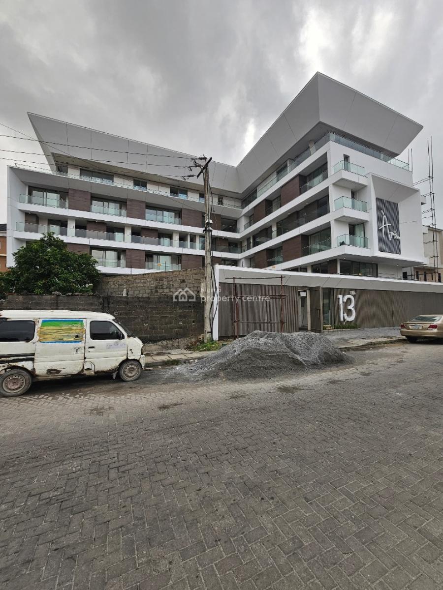 Exclusive 4 Bedroom Maisonette, Lekki Phase 1, Lekki, Lagos, Flat / Apartment for Sale