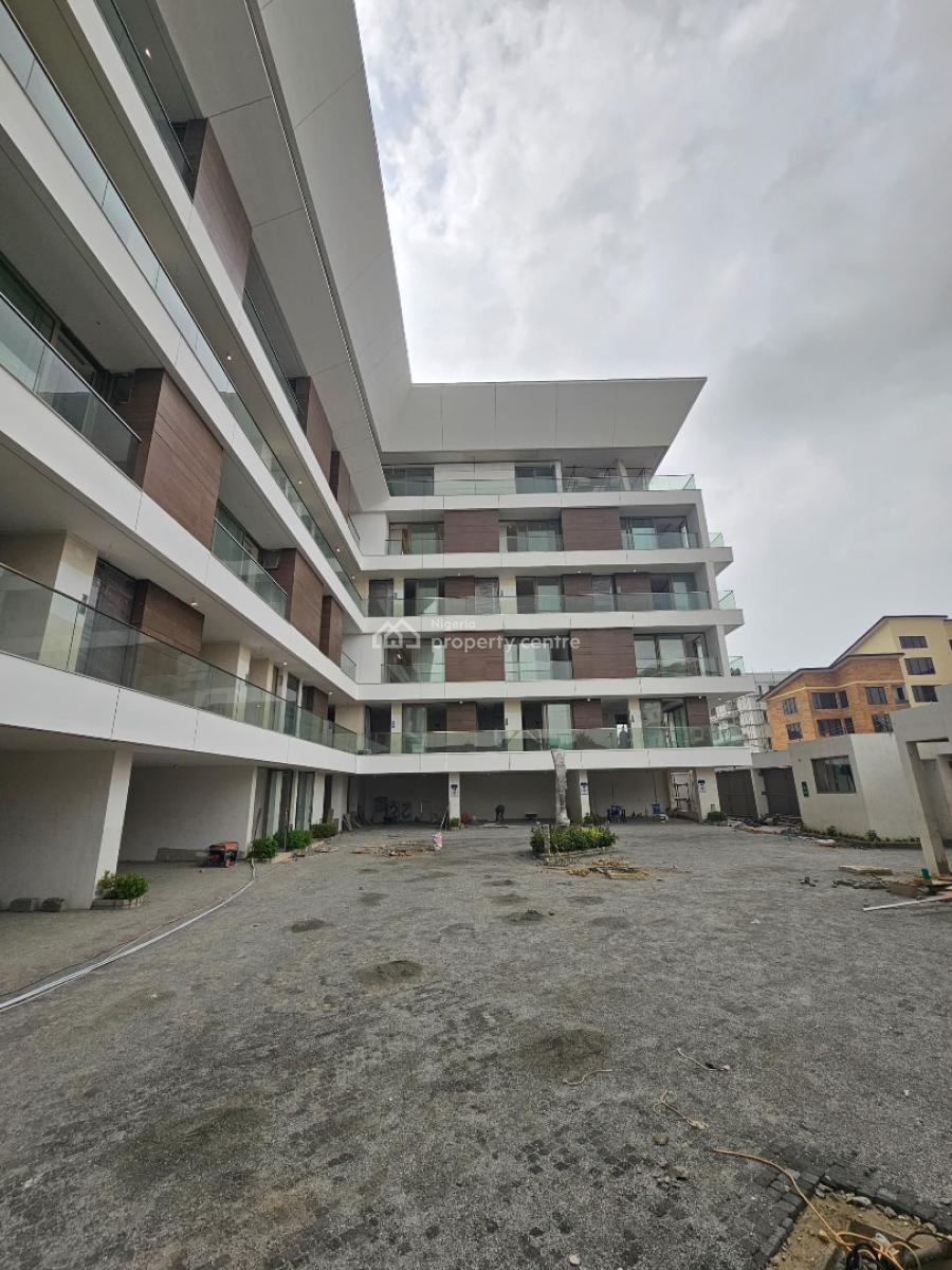 Exclusive 4 Bedroom Maisonette, Lekki Phase 1, Lekki, Lagos, Flat / Apartment for Sale