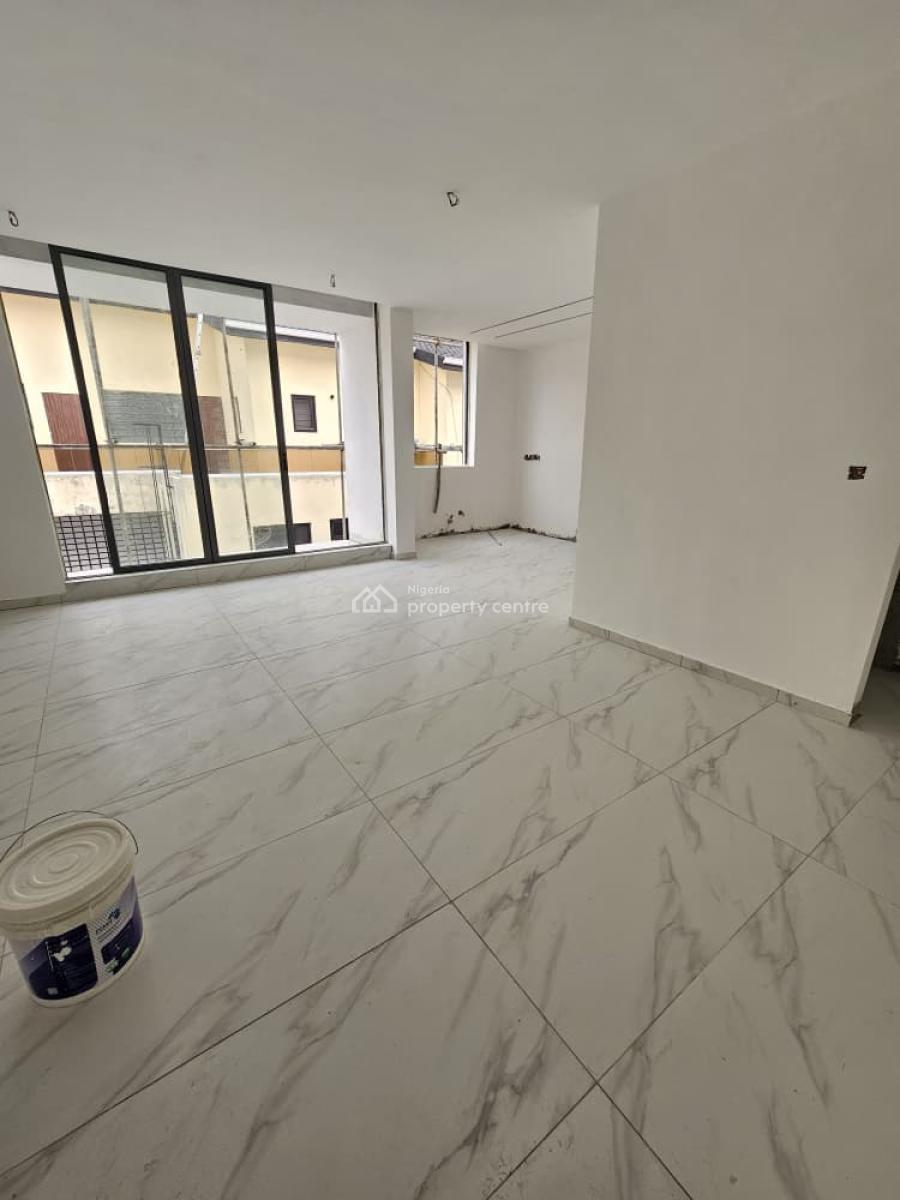 Luxury Spacious 2 Bedroom Apartment with Elevator and Swimming Pool, Lekki Phase 1, Lekki, Lagos, Flat / Apartment for Sale