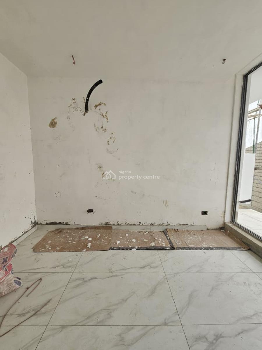 Luxury Spacious 2 Bedroom Apartment with Elevator and Swimming Pool, Lekki Phase 1, Lekki, Lagos, Flat / Apartment for Sale