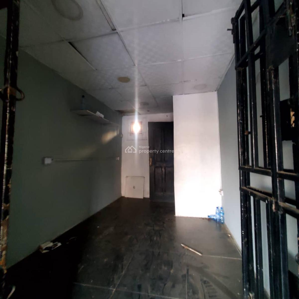 Shop Available  Location: Ogudu Road Price: ₦2,000,000 per Ann, Ogudu Road, Ogudu, Lagos, Shop for Rent