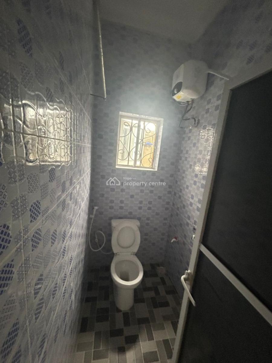 Brandon New Standard Selfcontained, Off Ring Road 3 Using Band a Light, Uyo, Akwa Ibom, House for Rent