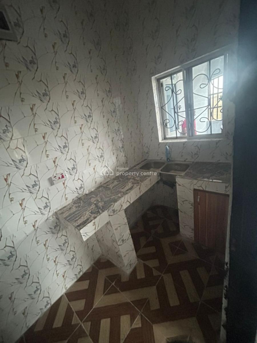 Brandon New Standard Selfcontained, Off Ring Road 3 Using Band a Light, Uyo, Akwa Ibom, House for Rent