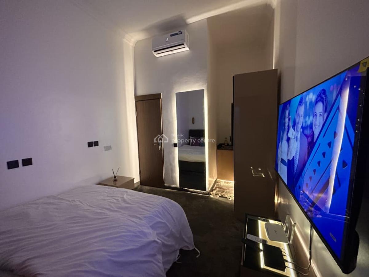 a Serviced Fully Furnished Studio Apartment Is Available, Lekki Phase 1, Lekki, Lagos, Self Contain (single Rooms) for Rent