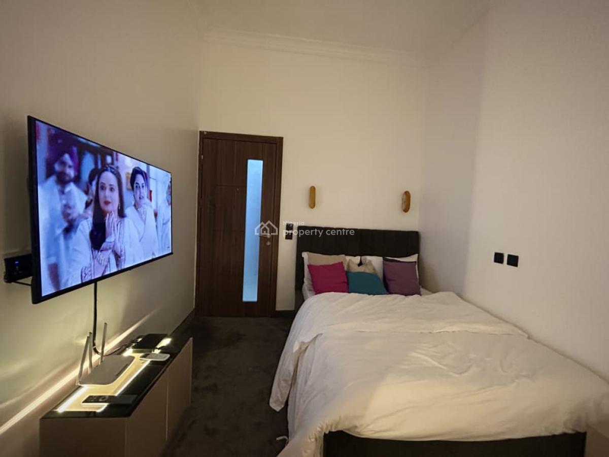 a Serviced Fully Furnished Studio Apartment Is Available, Lekki Phase 1, Lekki, Lagos, Self Contain (single Rooms) for Rent