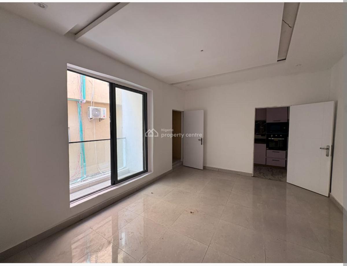 Enormous 2bedroom Bedroom Apartment with a Pool and D a Gym, Ologolo, Lekki, Lagos, Flat / Apartment for Sale