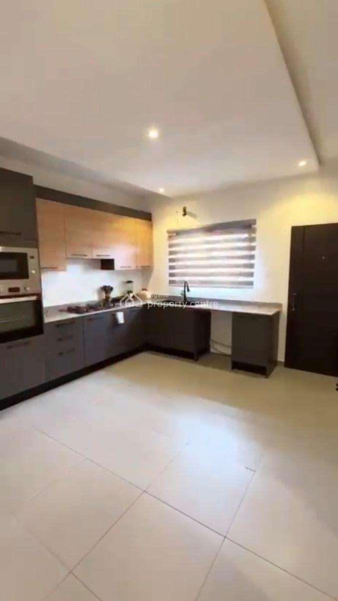 Fully Furnished & Serviced 2 Bedroom Apartment, Lekki Phase 1, Lekki, Lagos, Flat / Apartment for Rent