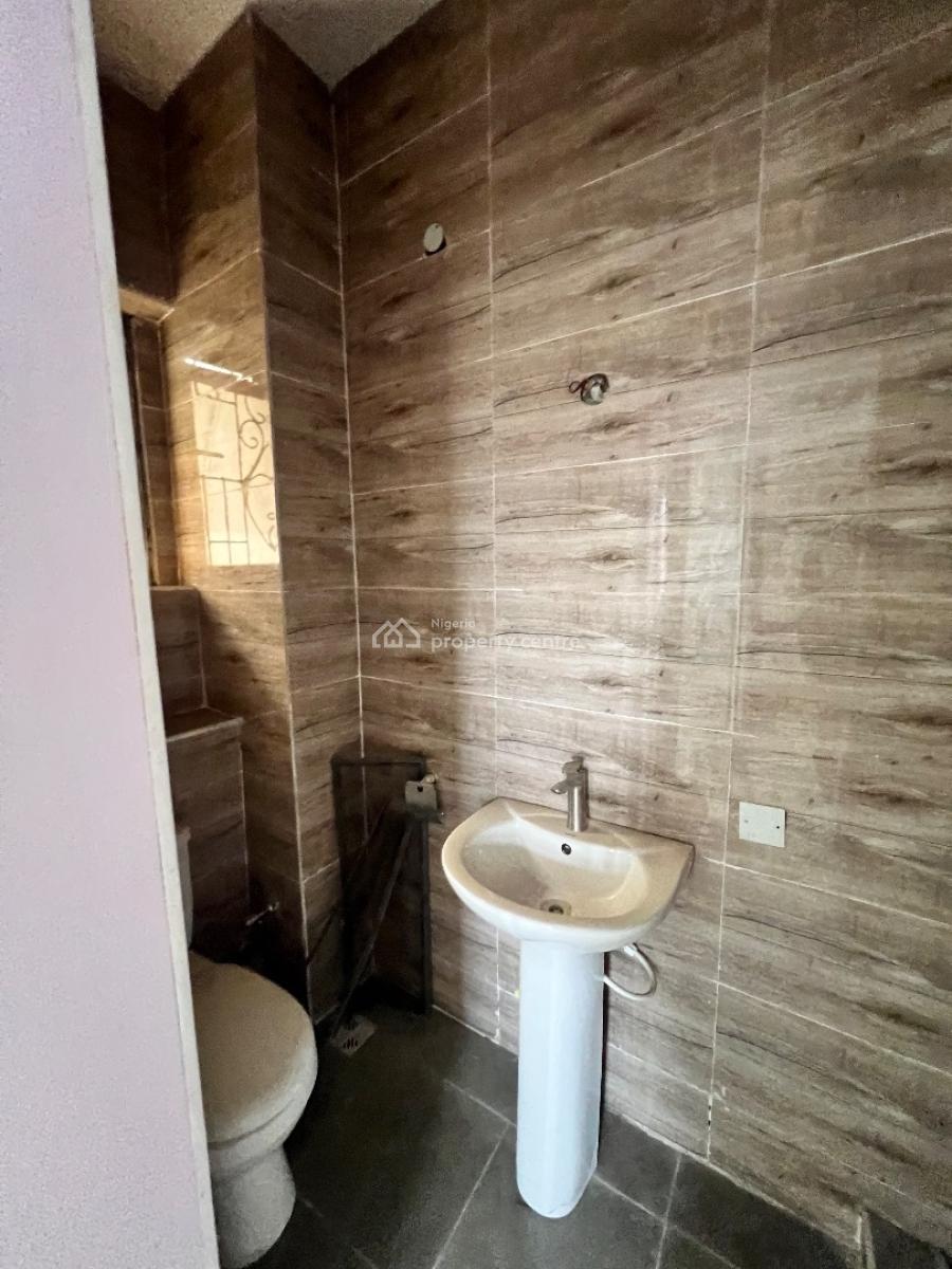 a Magnificent 2 Bedroom, Pepperoni, Abraham Adesanya, Ajah, Lagos, Flat / Apartment for Rent