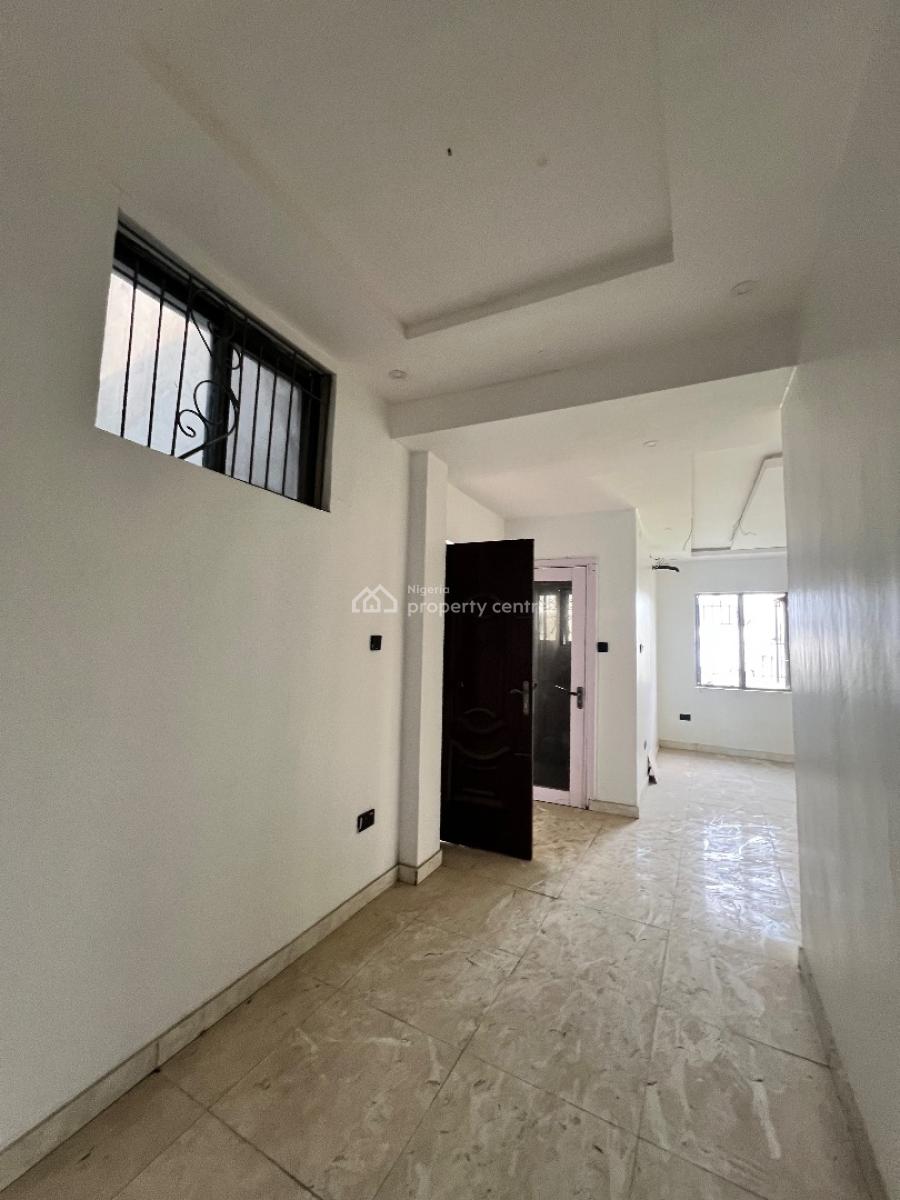 a Magnificent 2 Bedroom, Pepperoni, Abraham Adesanya, Ajah, Lagos, Flat / Apartment for Rent
