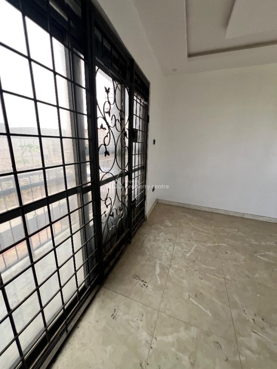 a Magnificent 2 Bedroom, Pepperoni, Abraham Adesanya, Ajah, Lagos, Flat / Apartment for Rent