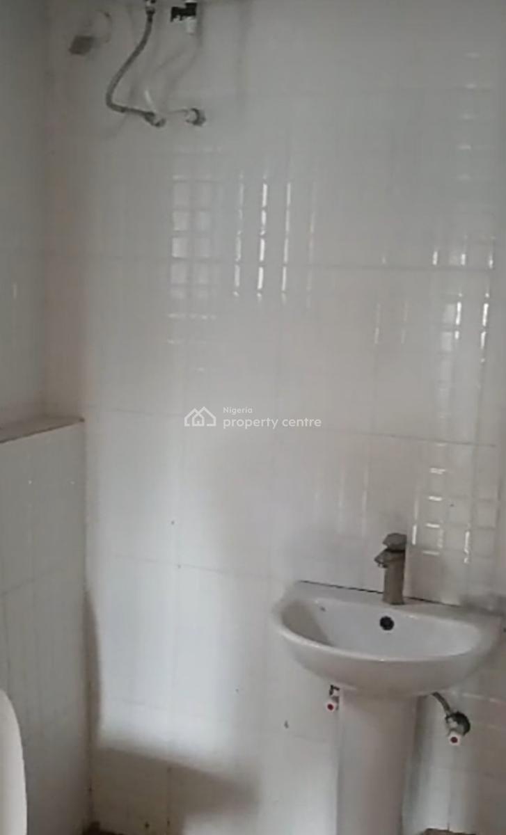 Upstairs Room Selfcon Inside a Shared Apartment{ Video}, Lekki Scheme 2 Abraham Adesanya, Ajah, Lagos, Self Contain (single Rooms) for Rent