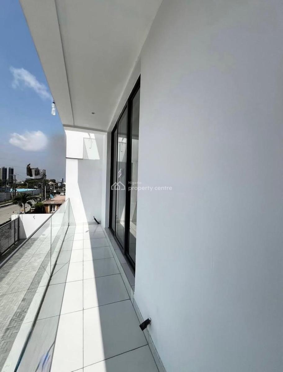 New 2 Bedroom Apartment, Lekki Phase 1, Lekki, Lagos, Flat / Apartment for Rent