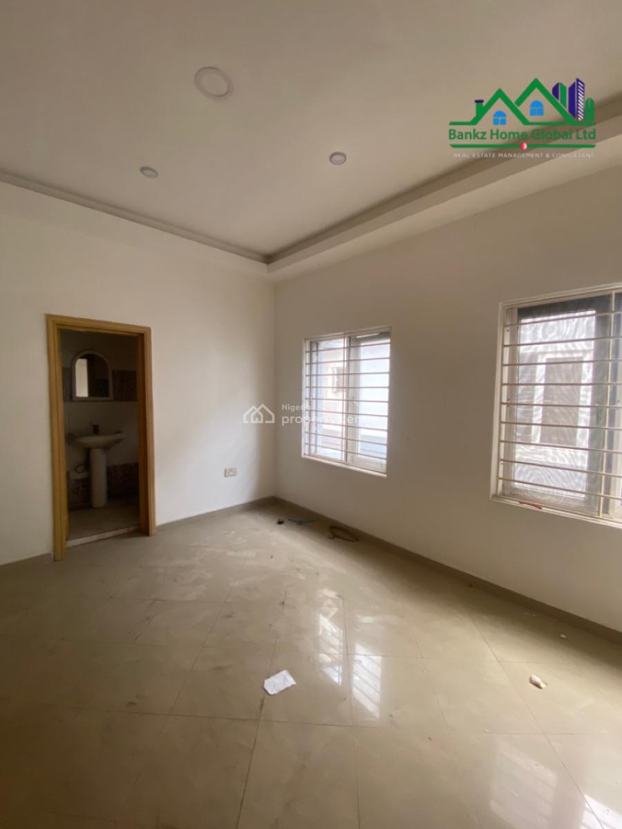 Spacious 3bedroom Apartment with a Bq, Lekki Phase 1, Lekki, Lagos, Flat / Apartment for Rent