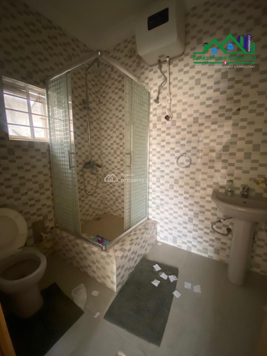 Spacious 3bedroom Apartment with a Bq, Lekki Phase 1, Lekki, Lagos, Flat / Apartment for Rent