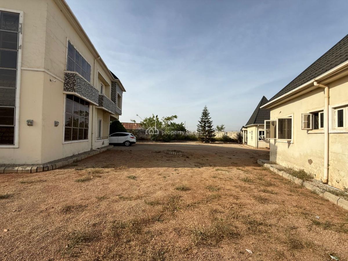Duplex on 1,000sqm, Kaduna, Kaduna South, Kaduna, Detached Duplex for Sale