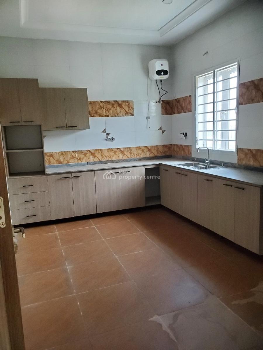 Luxury & Newly Built 5-bedroom Terrace Duplex with Detached Bq, Guzape District, Abuja, Terraced Duplex for Rent