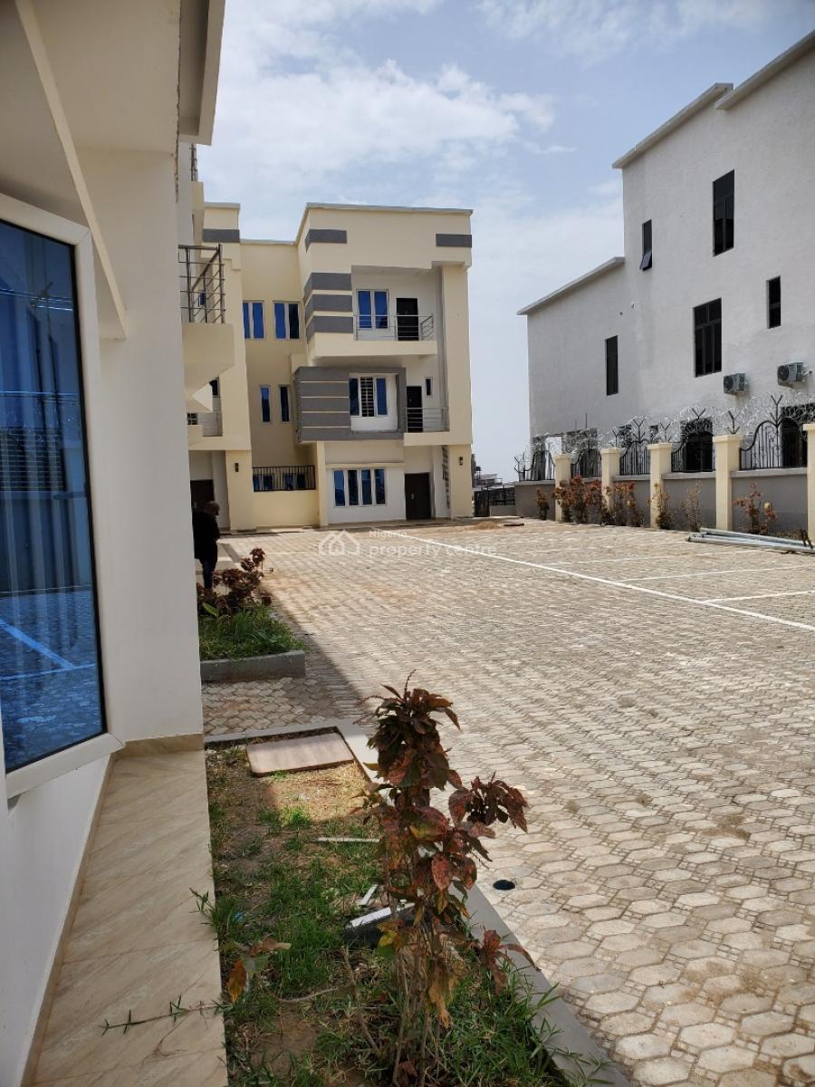 Luxury & Newly Built 5-bedroom Terrace Duplex with Detached Bq, Guzape District, Abuja, Terraced Duplex for Rent