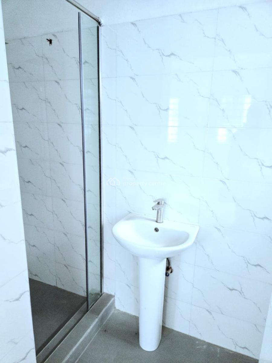 Well Maintained 3 Bedroom Semi-detached Duplex, Osapa, Lekki, Lagos, Semi-detached Duplex for Sale