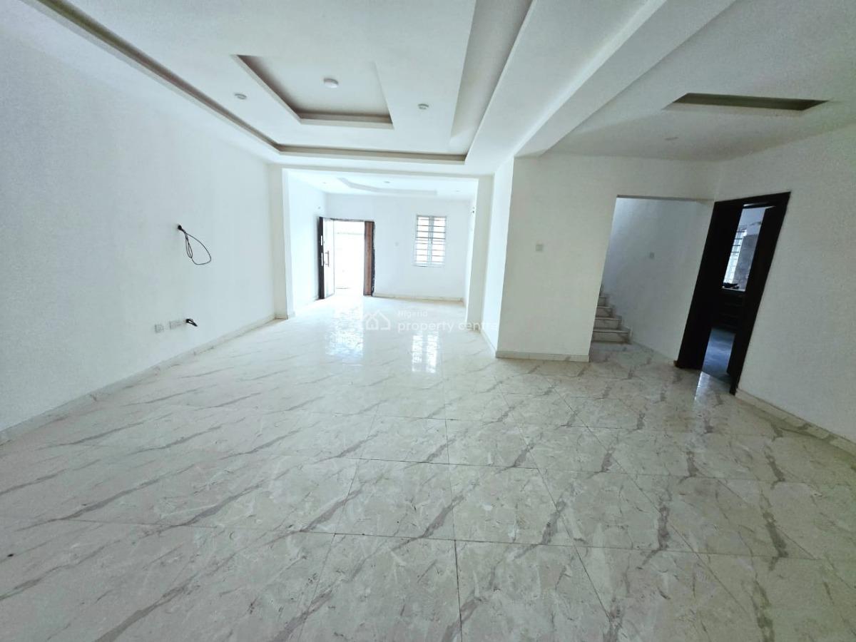 Well Maintained 3 Bedroom Semi-detached Duplex, Osapa, Lekki, Lagos, Semi-detached Duplex for Sale