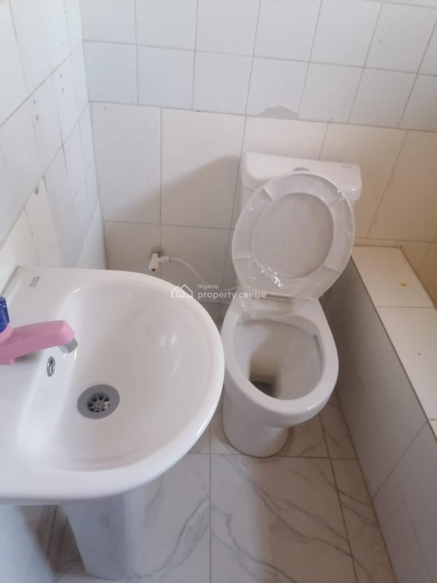 Neat and Spacious 2 Bedrooms Flat in an Estate, Thomas Estate, Ajah, Lagos, Flat / Apartment for Rent