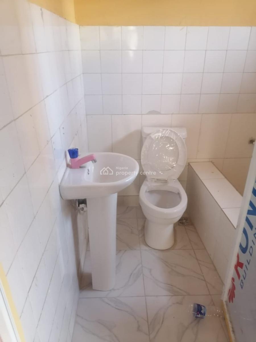 Neat and Spacious 2 Bedrooms Flat in an Estate, Thomas Estate, Ajah, Lagos, Flat / Apartment for Rent