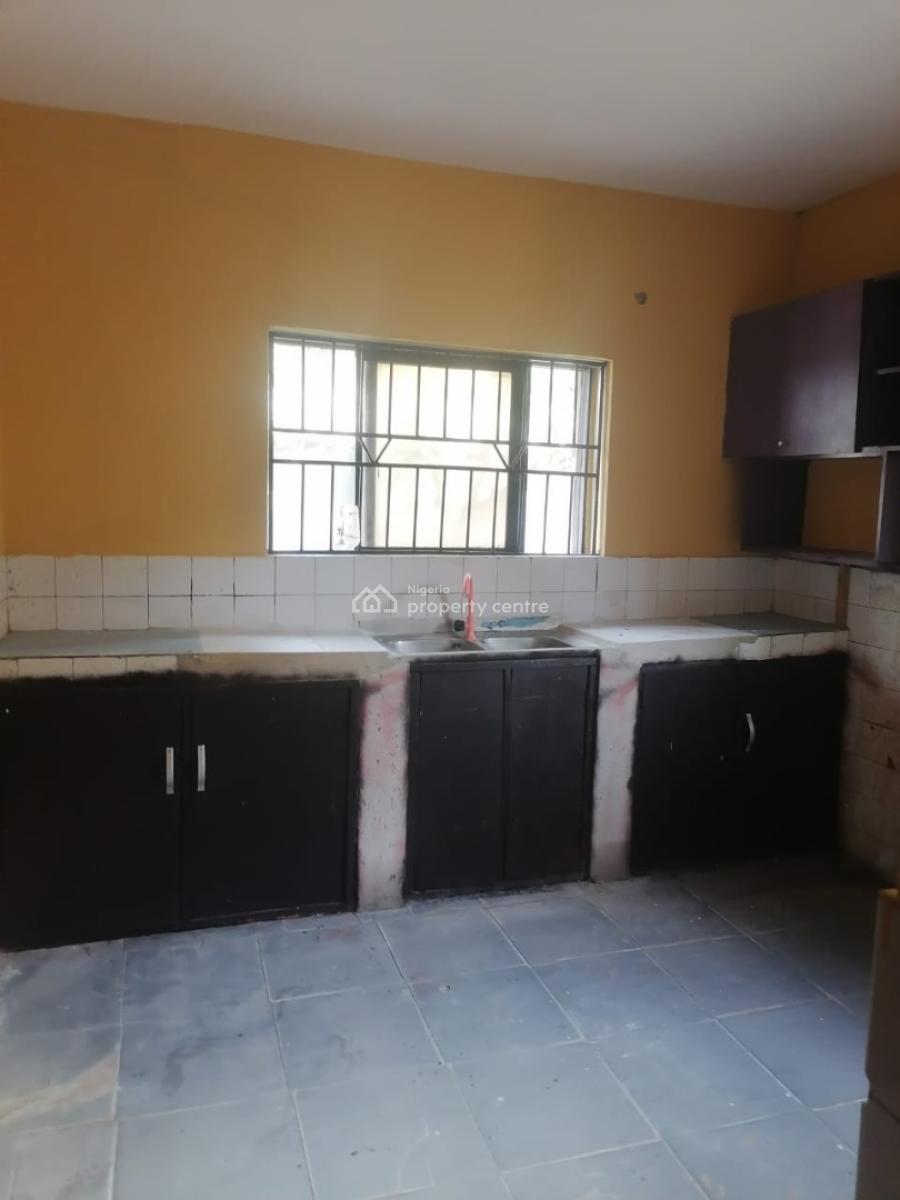 Neat and Spacious 2 Bedrooms Flat in an Estate, Thomas Estate, Ajah, Lagos, Flat / Apartment for Rent