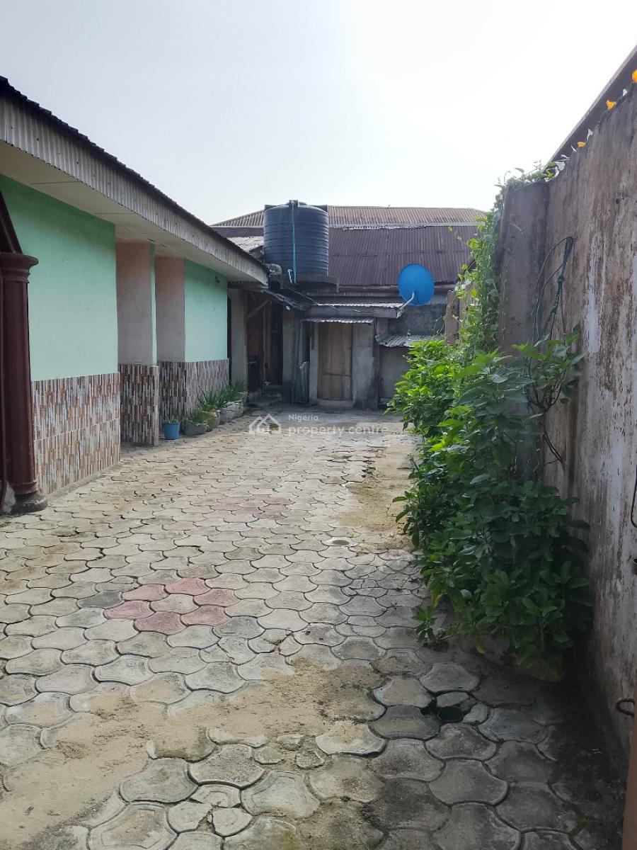 3 Bedroom Bungalow with a Selfcon and Semi-selfcon, Chinyere Maternity, Eneka, Port Harcourt, Rivers, Detached Bungalow for Sale