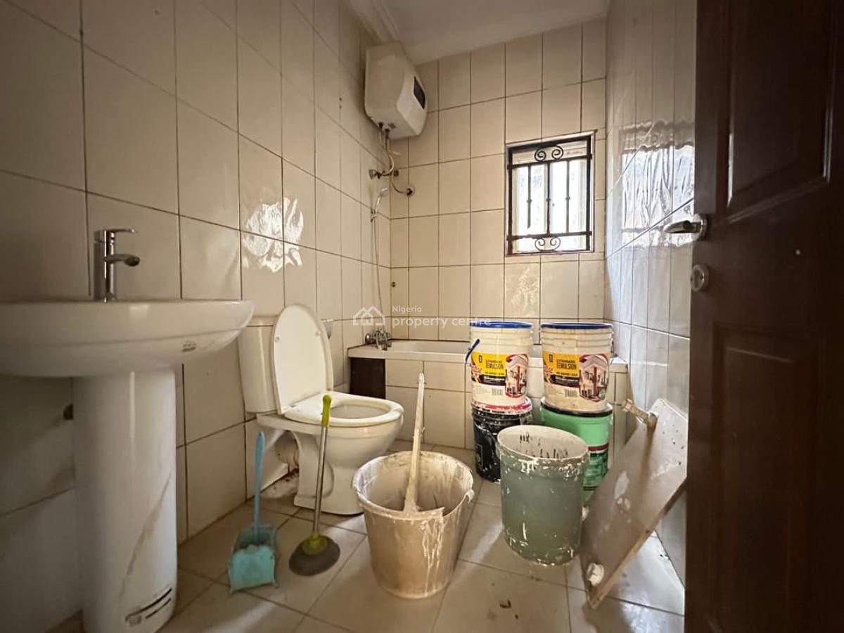 3 Bedroom Apartment, Mobil Road, Ajah, Lagos, Flat / Apartment for Rent